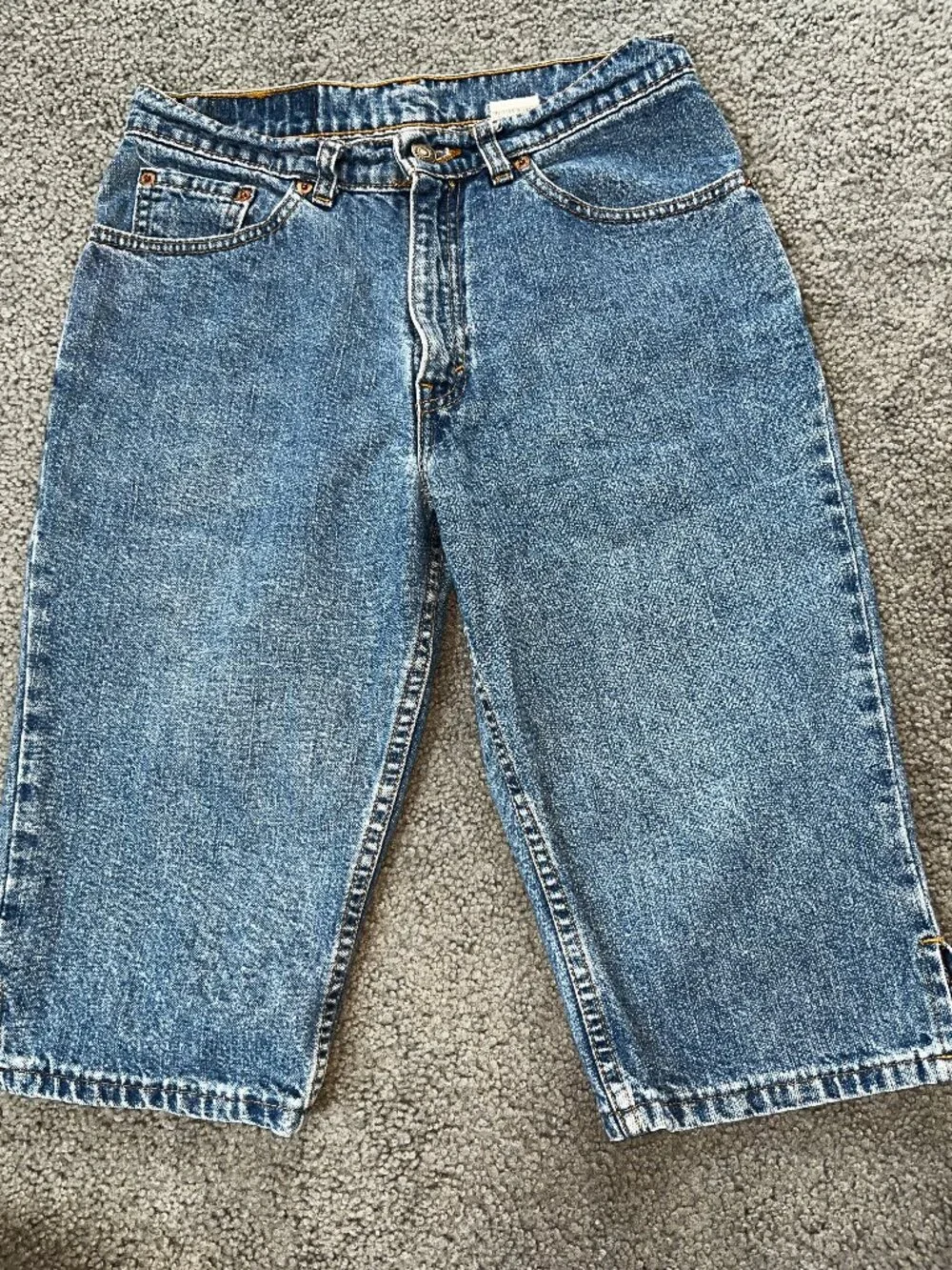 VTG 90's Levi's Knee Length Blue Denim 5 Pockets Jean Shorts Jorts Black Tab 7JR